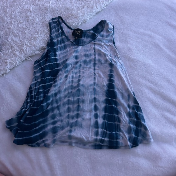 Flowy Pattern Tank - Picture 2 of 2